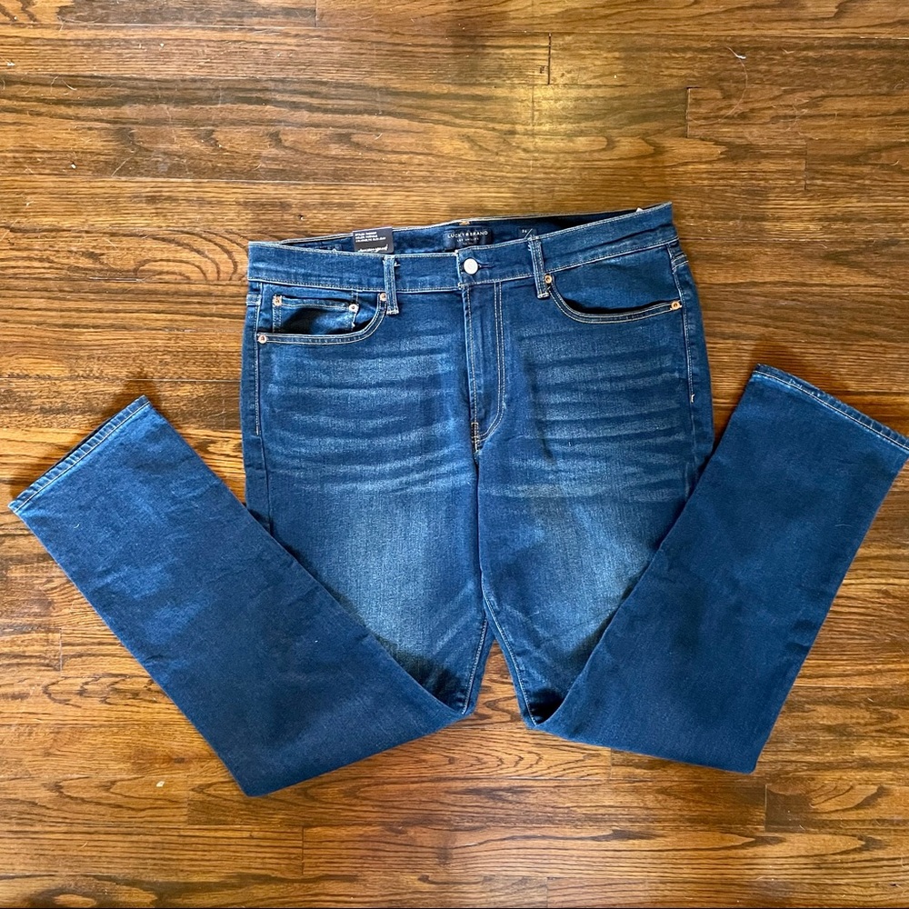 Lucky Brand mens jeans 36x32 NWT Athletic Slim cut